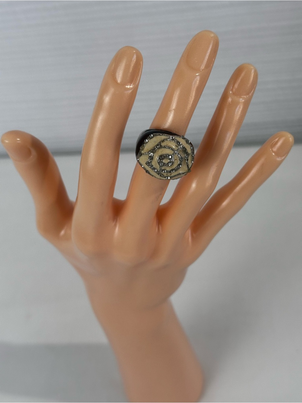 Vintage Abstract Art Resin Statement Ring Avant Garde Y2K Gothic Silver Tone